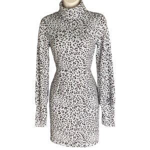 Charlotte Russe Small Womens
Sweater Dress Leopard Print Turtle
Neck NWT